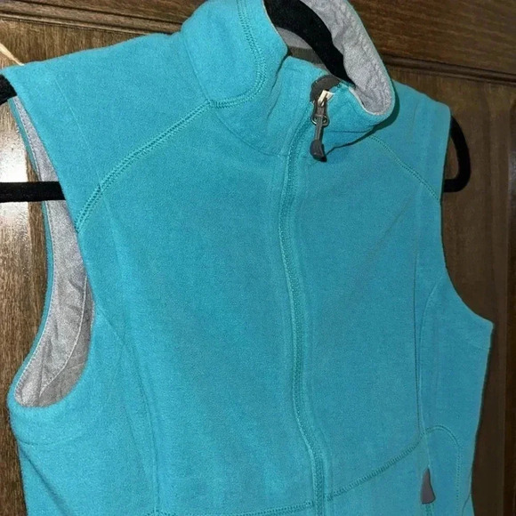 REI Teal Blue Hiking Vest Womens XS Athlestic Athlesiure EUC Zipper Pockets - Picture 2 of 11